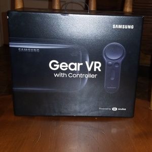 Samsung Gear VR with controller